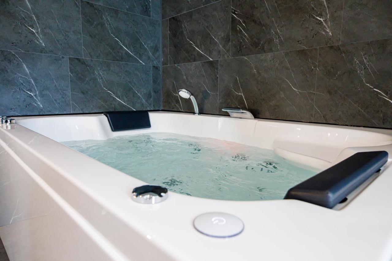 Spa & Detente - Suite Privee - Tours - Netflix Ngoại thất bức ảnh